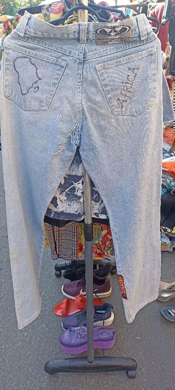 calça jeans aldeia dos ventos. - Foto 2