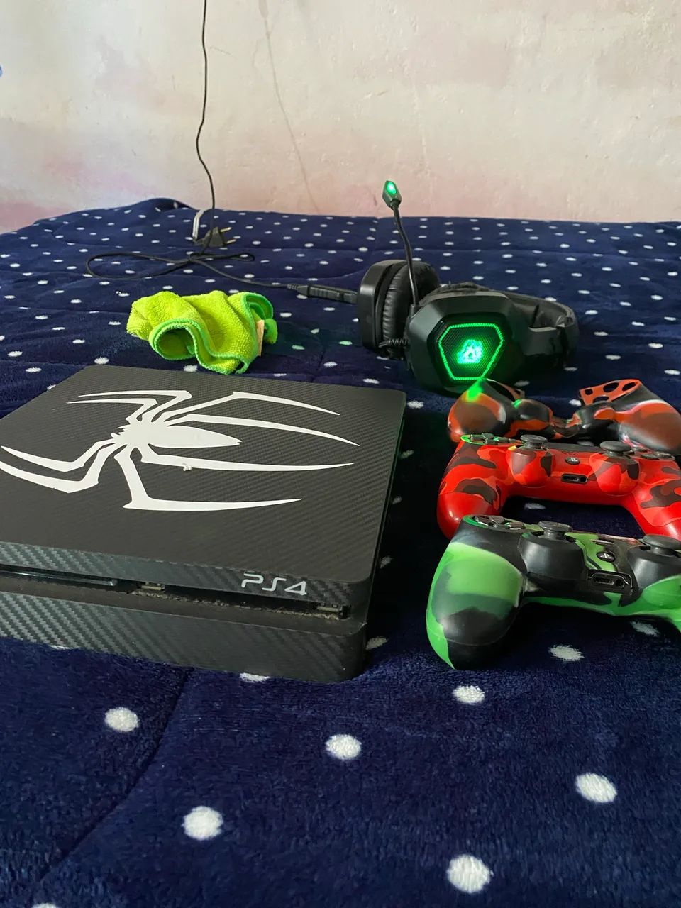 PlayStation 4 (Ps4) slim 