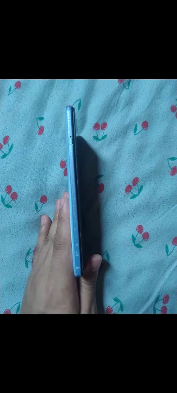 Vendo esse celular tá pegando tudo bem só tem trinco - Foto 4