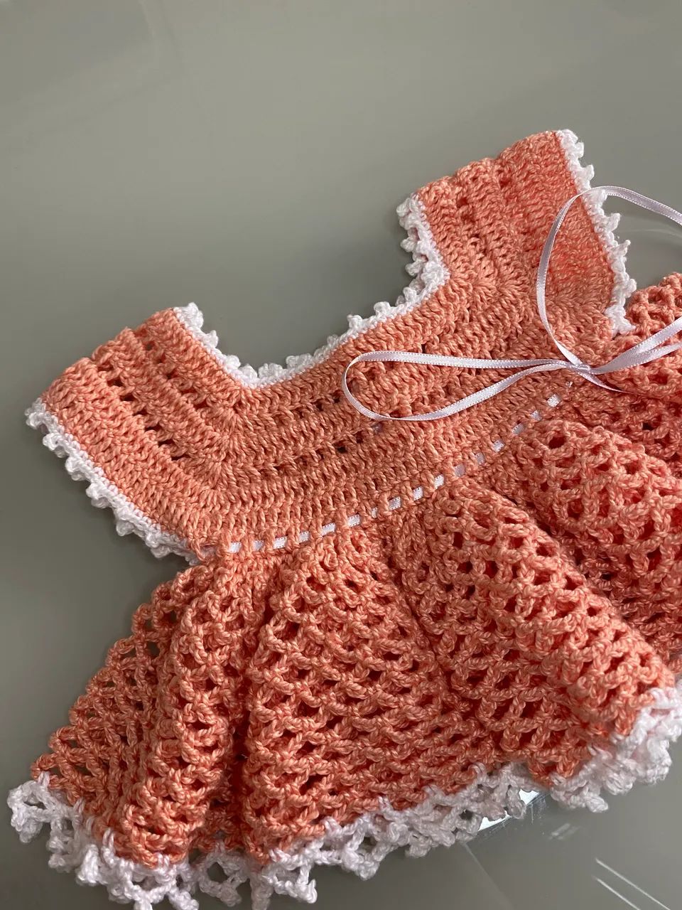 Conjunto de bata e calça em crochê  - Foto 2