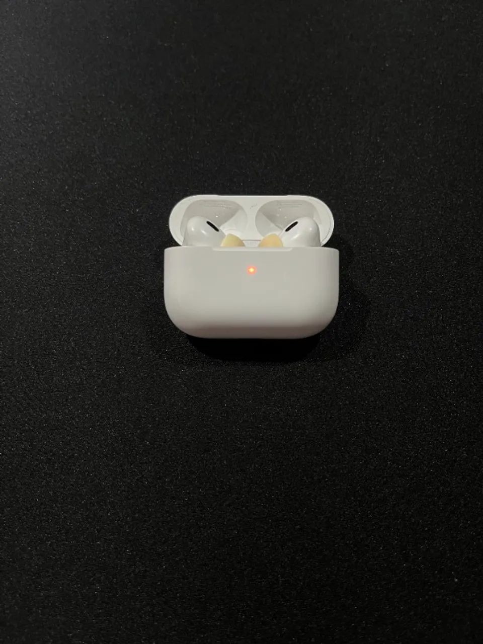 Vendo AirPods Pro 2ª Geração, com estojo MagSafe (fone esquerdo não funciona). - Foto 5