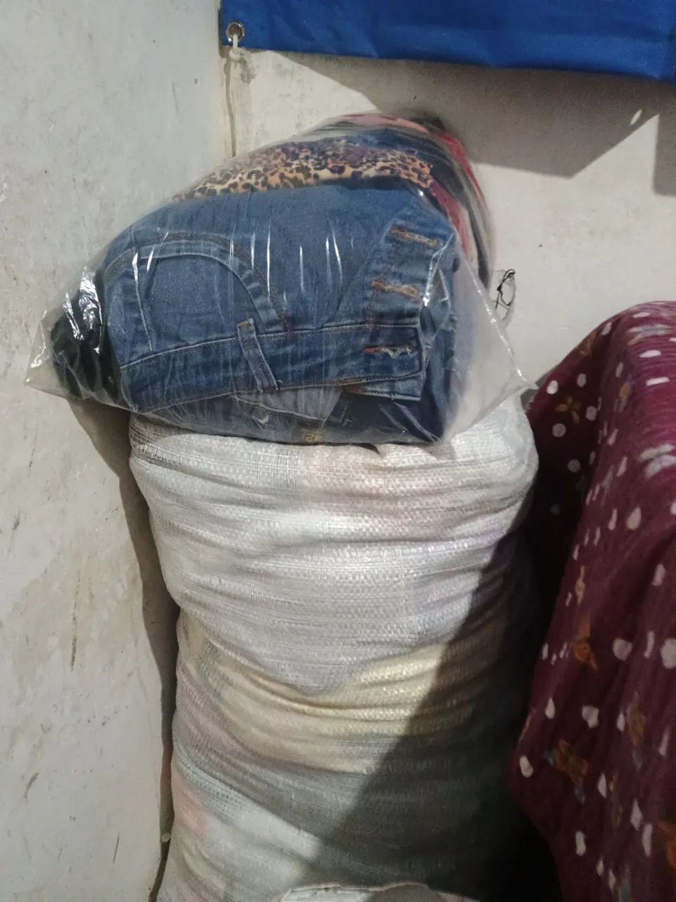 Lote de roupas usadas 