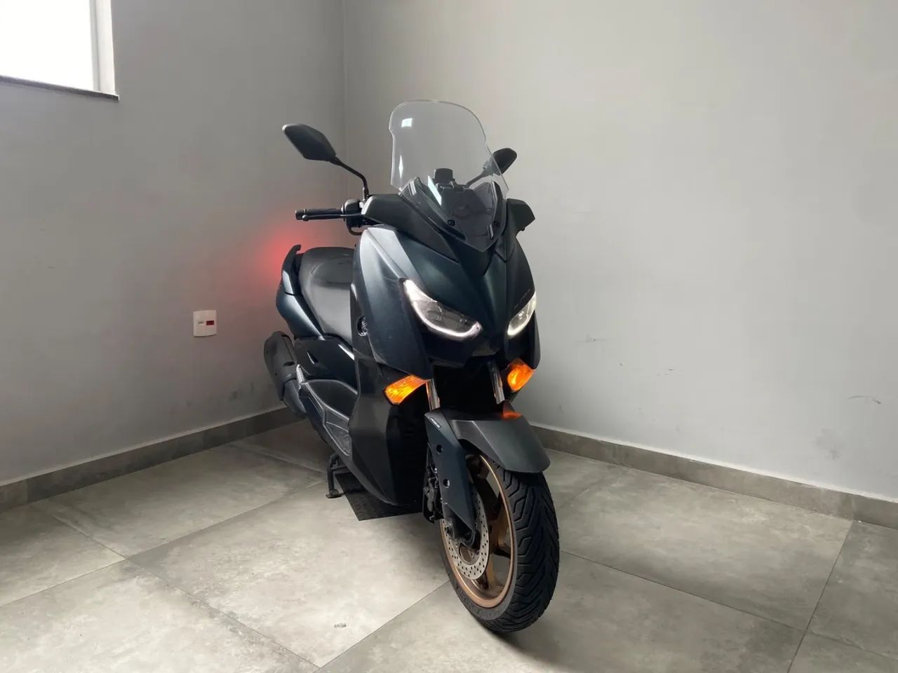 Yamaha Xmax 250 abs 2024 - Foto 4
