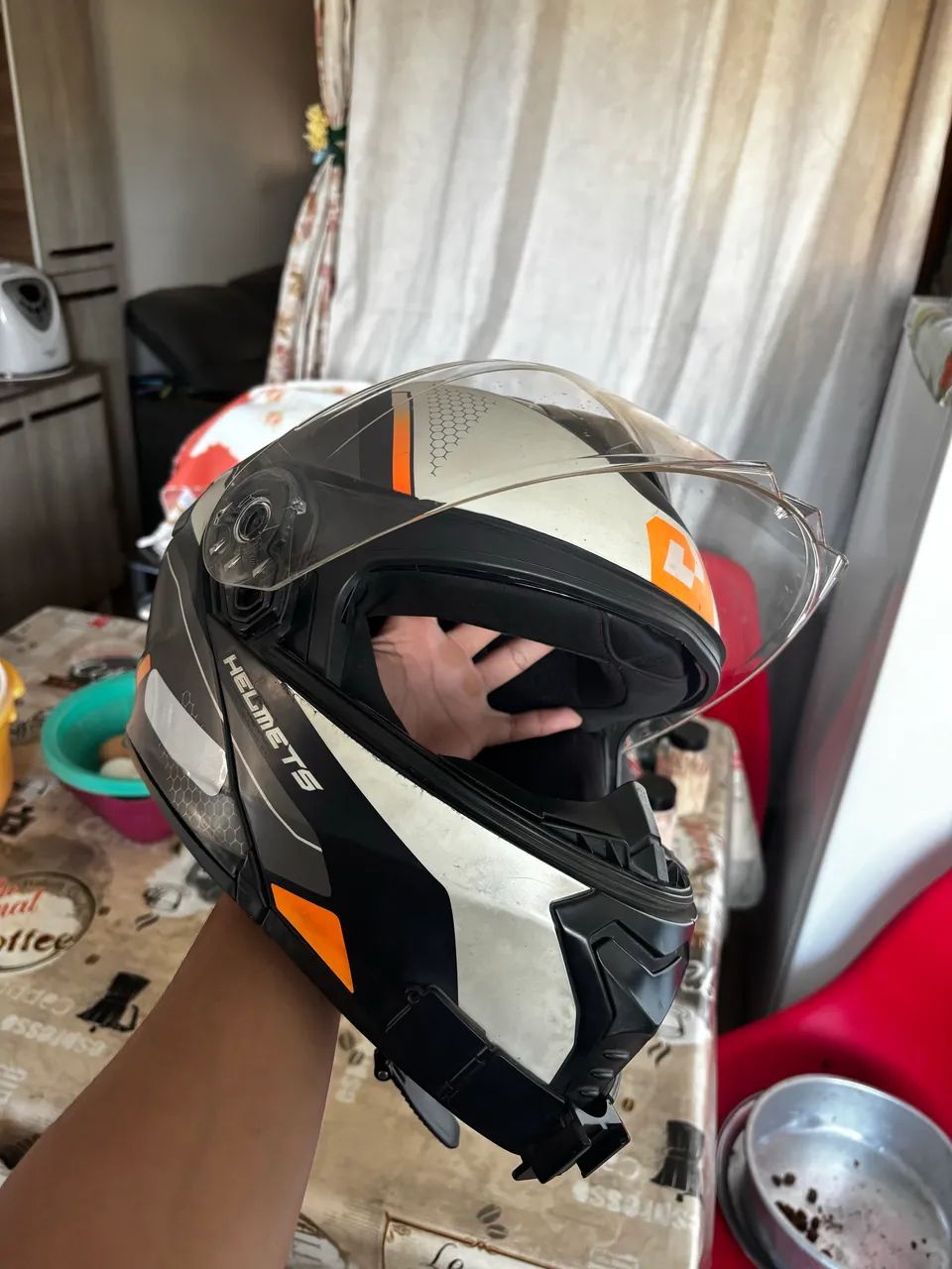 Capacete Tamanho M 57-58 ótimo estado  - Foto 2