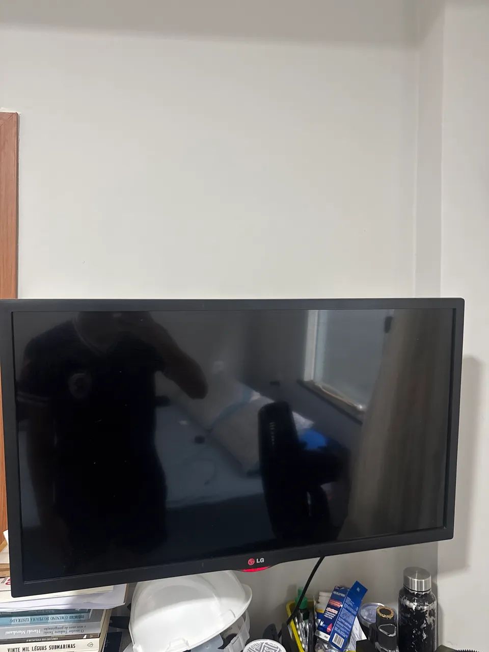 Televisão LG em perfeitas condições acompanha fire Stick da Amazon