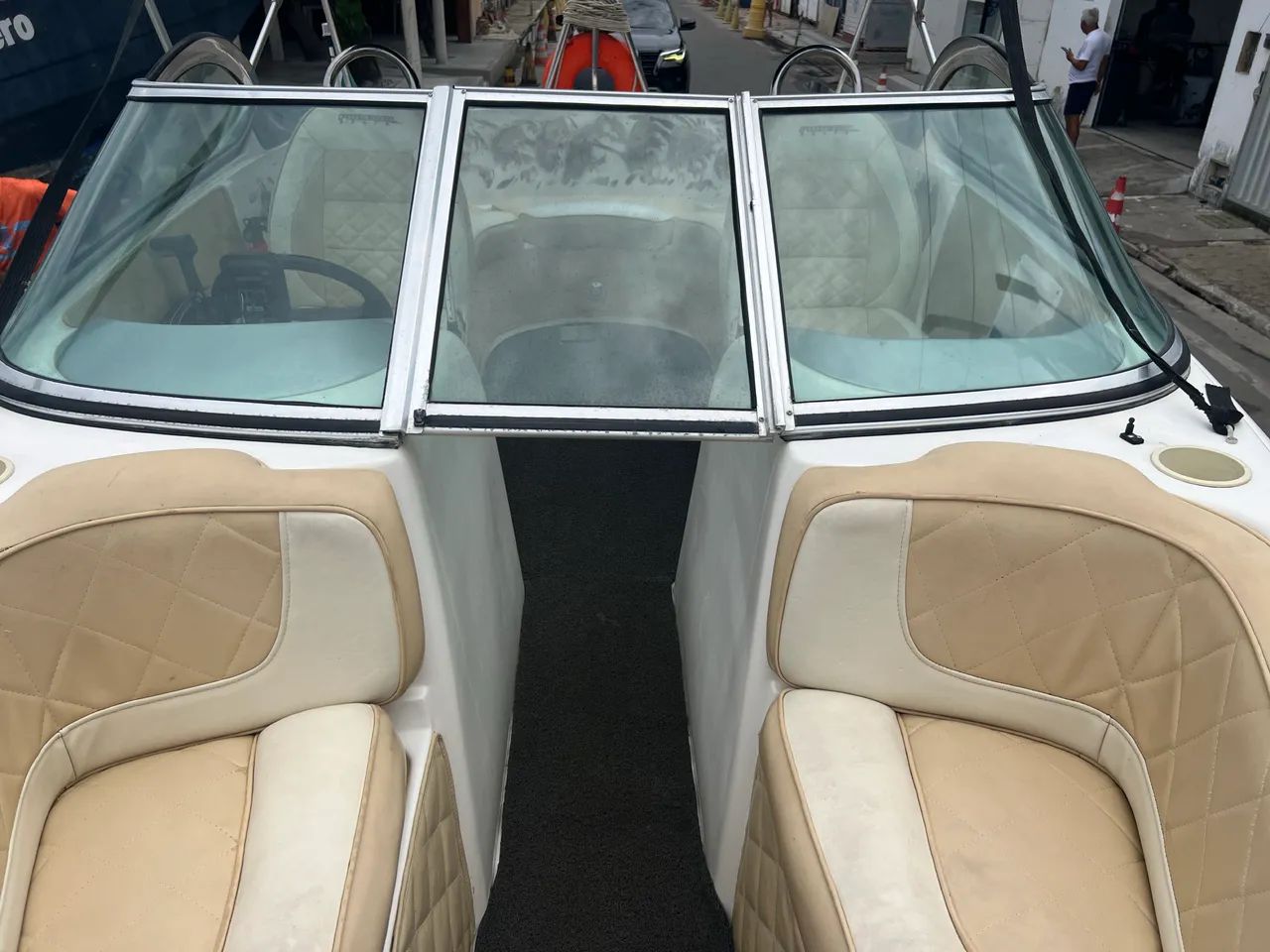 Vendo Lancha Phoenix 23,5 Com Motor Mercury 200 HP - Foto 11