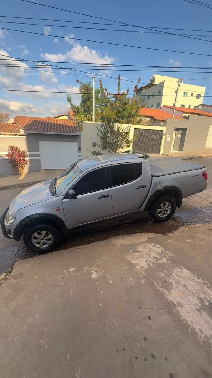 Mitsubishi L200 L200 Triton GLX 3.2 CD TB Int.Diesel Mec 2014