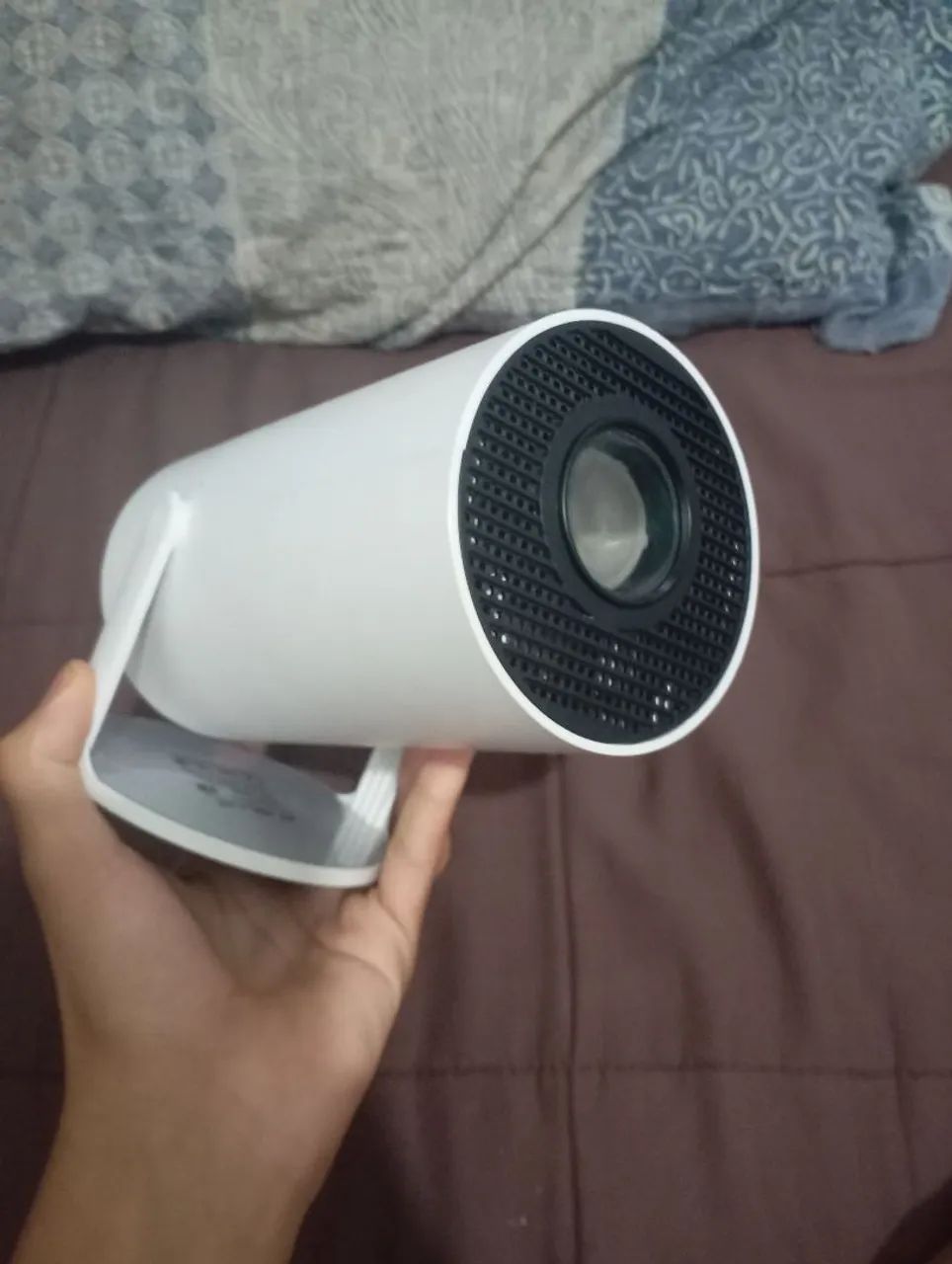 Projetor portátil com caixa de som  - Foto 2