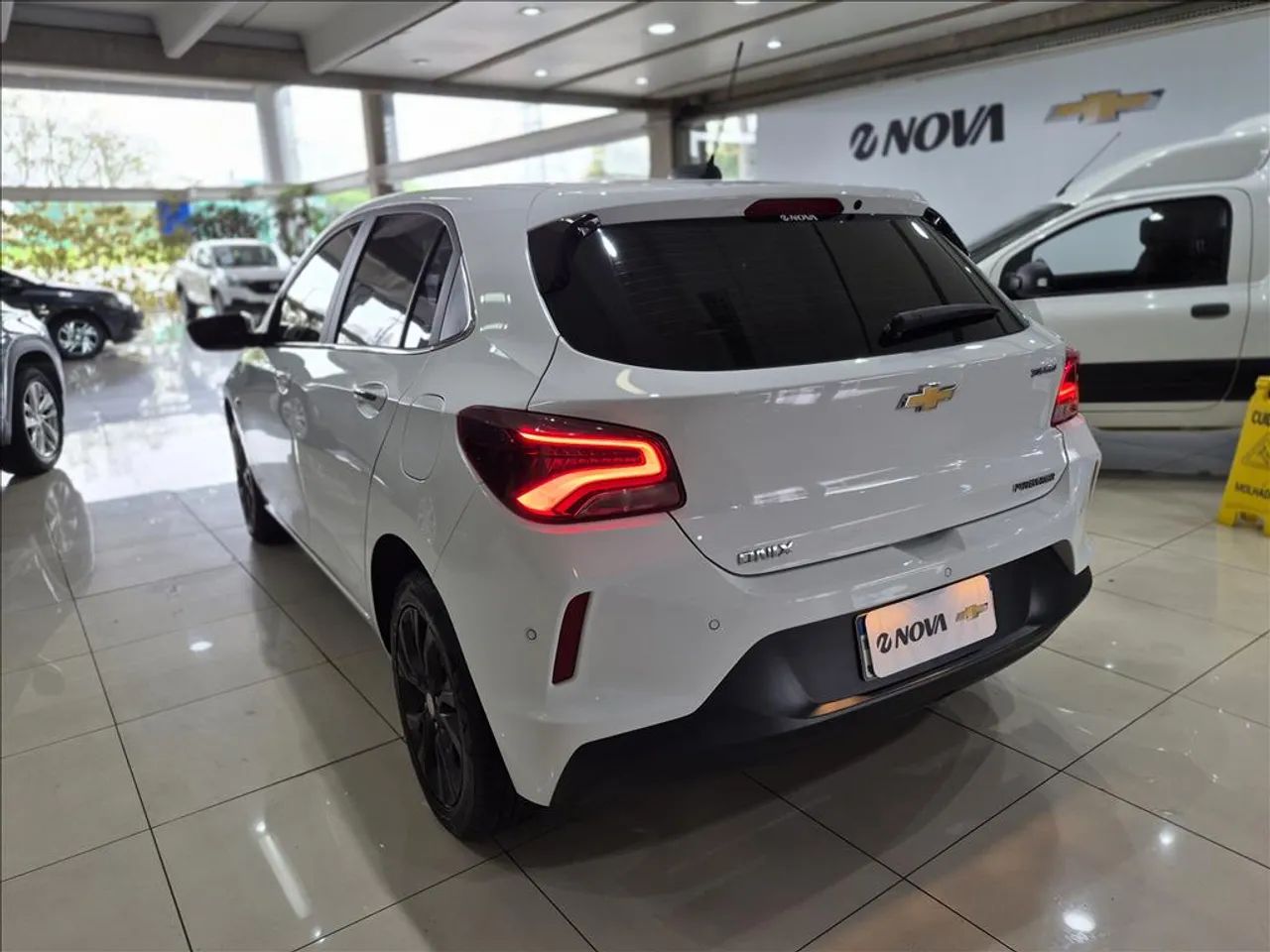 Chevrolet Onix Hatch Premier 1.0 12V TB Flex Aut. 4P, foto 5 de 15