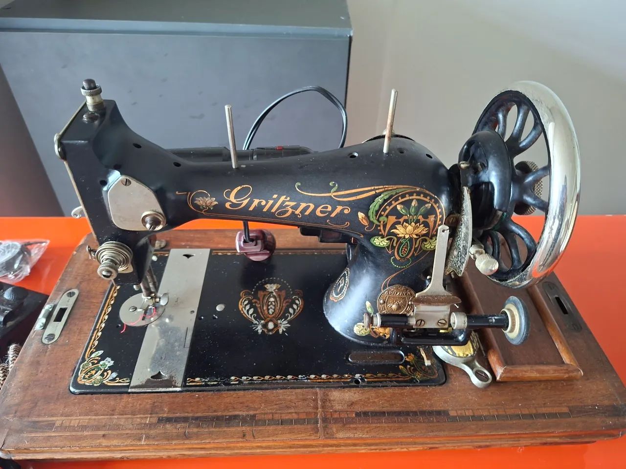 Maquina de Consturar Vintage