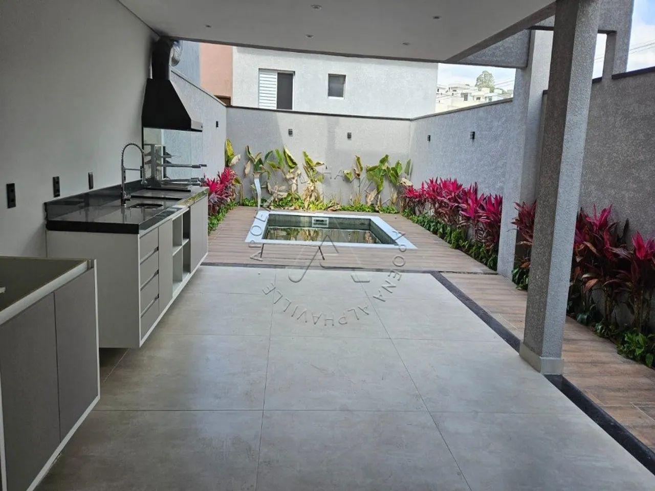 CASA NO NOVA JAGUARI