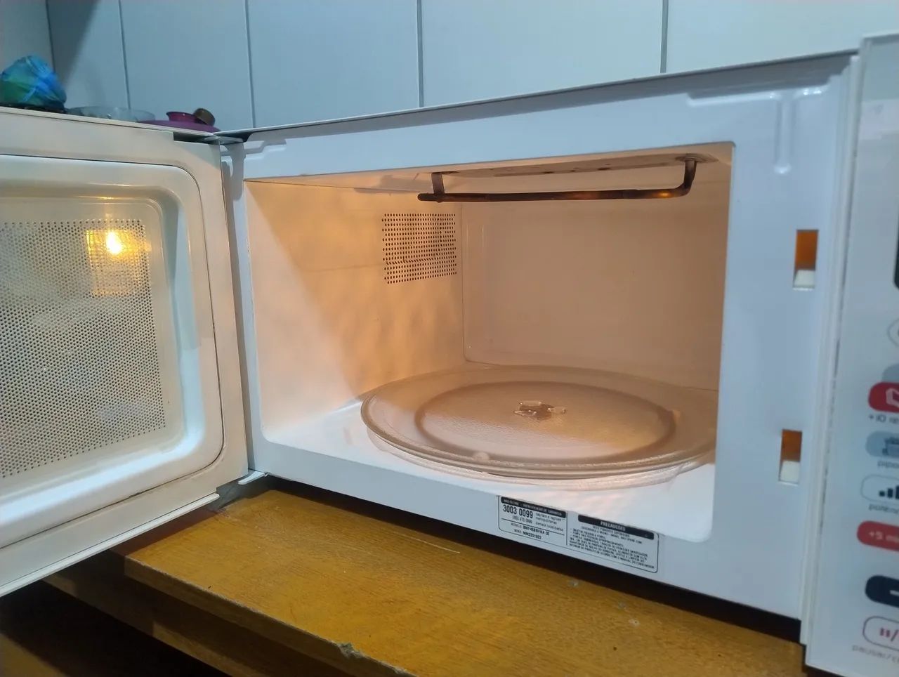 Microondas Brastemp 30l, entrega grátis  - Foto 5