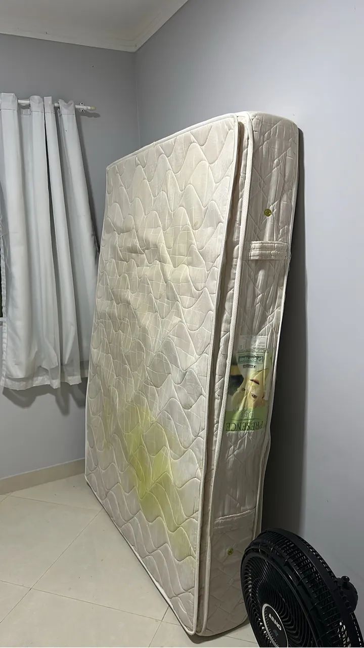 VENDO COLCHÃO DE CASAL BOX, EM ÓTIMO ESTADO  - Foto 2