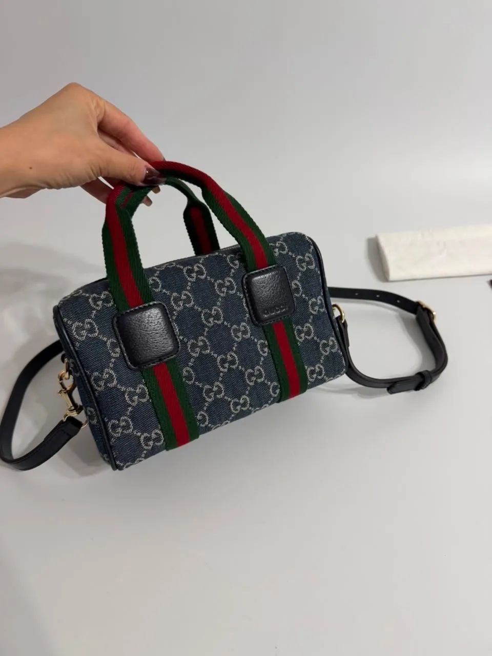 Bolsa mini Gucci em tecido azul e couro legítimo  - Foto 3