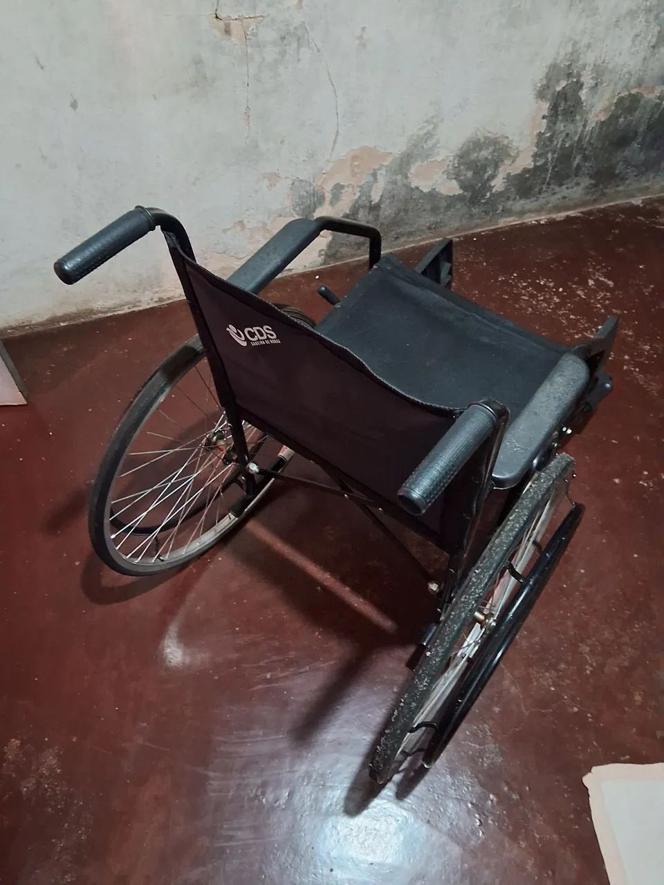 Cadeira de Rodas - Foto 2
