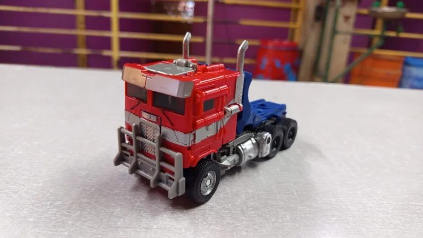 Optimus Studio series rotb original com kit upgrade baiwei  - Foto 5