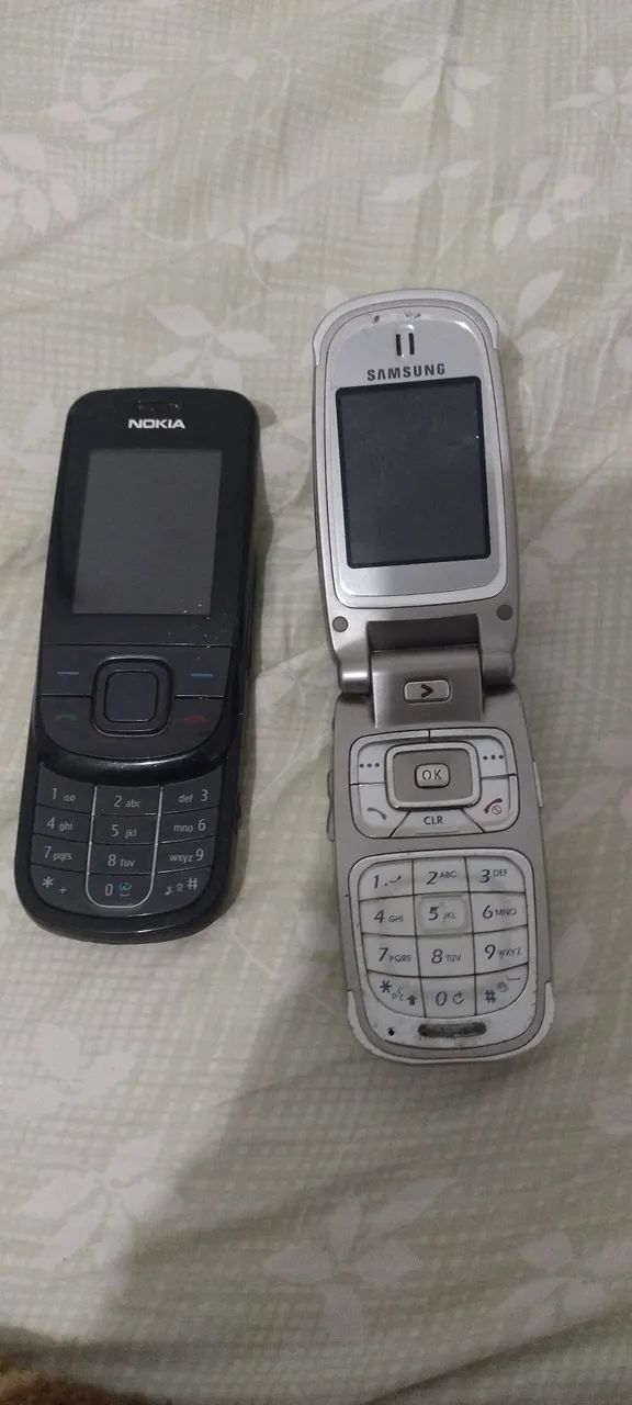 Vendo dois celulares Nokia samsung
