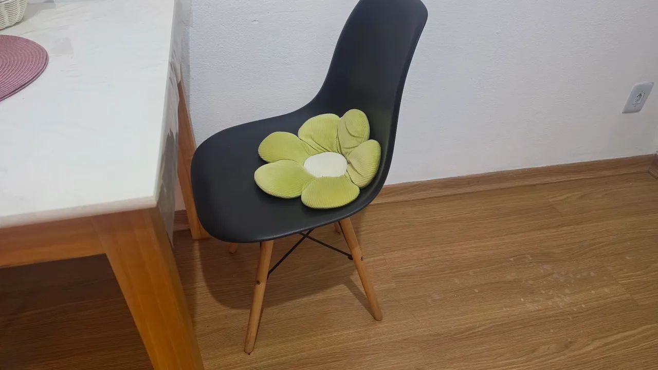 Par de cadeiras Eames pretas - Foto 2