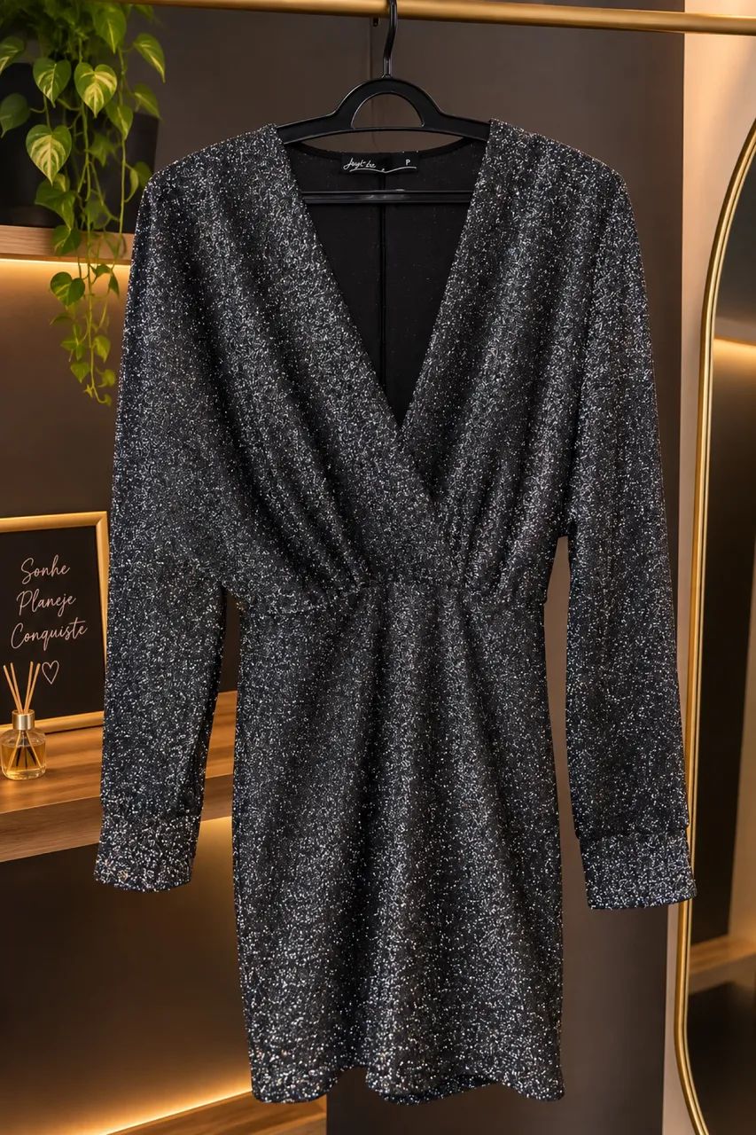Vestido preto com brilho prateado (Renner)