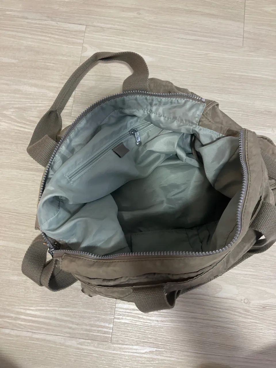 Bolsa de maternidade Kipling Cinza - Foto 3