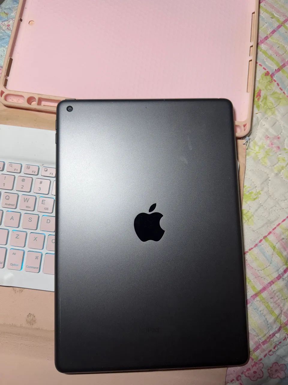 IPAD 9ª GERAÇÃO 256gb com capa e teclado - Foto 4