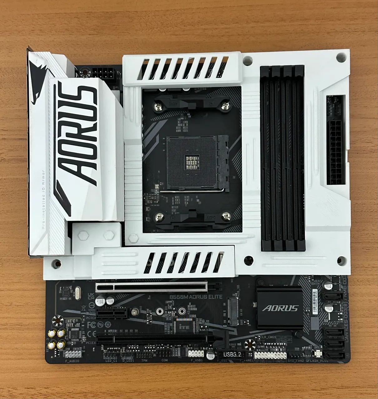 Placa Mãe - Gigabyte B550M Aorus Elite (Custom) - Foto 2