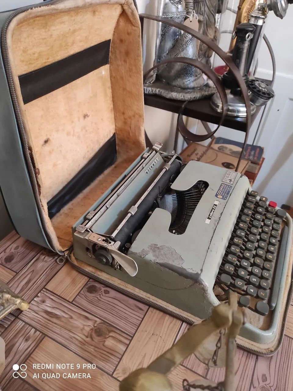 Máquina de datilografia antiga,OLIVETTI  LETTERA 22 : - Foto 3