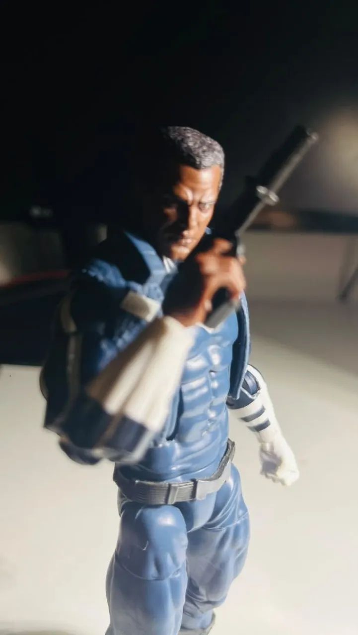 Marvel Legends Action Figure Blue Marvel + Brinde - Foto 4