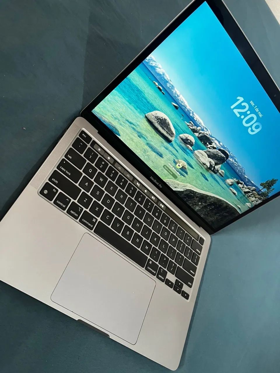 Apple MacBook Pro 13.3 Chip M2 8GB de Ram SSD 256GB 2022