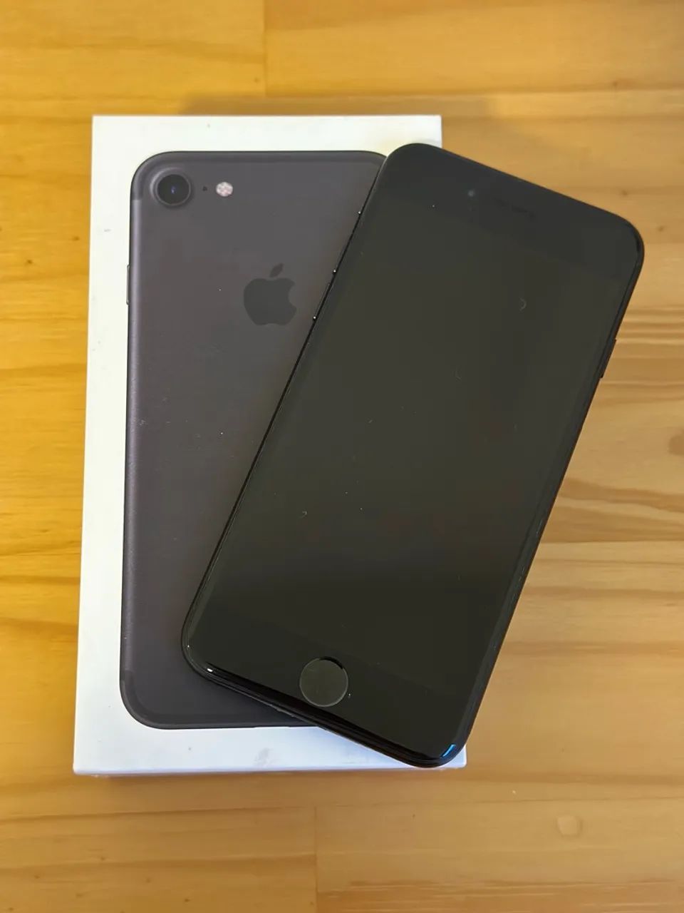 Apple iPhone 7 32GB Preto