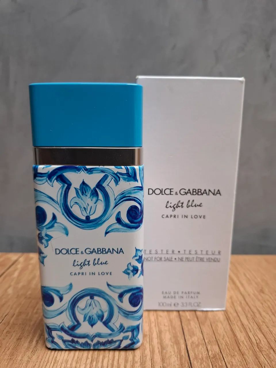 Perfume Dolce&Gabbana Light Blue Capri in love 