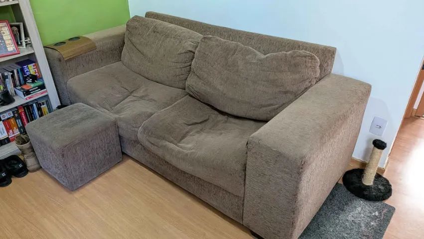 Sofa usado três lugares - 2,2m x 1m