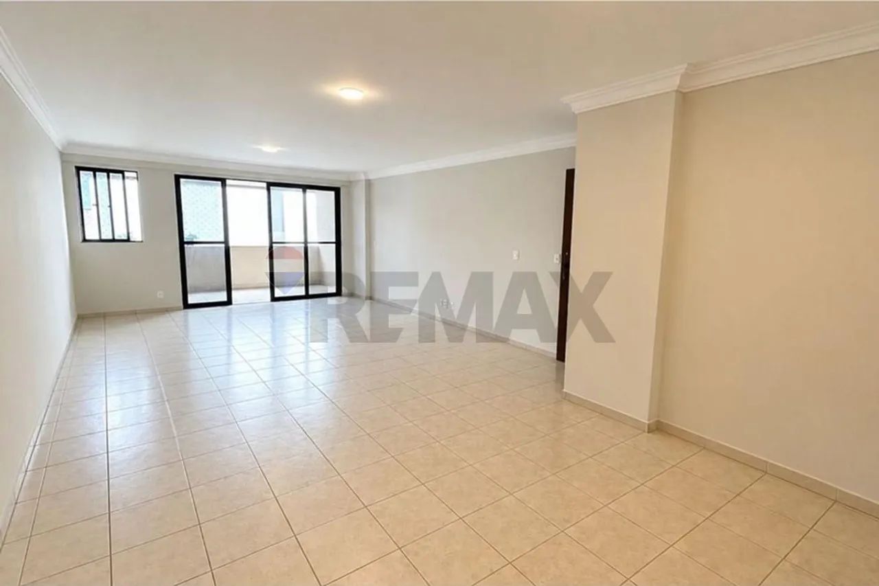 Apartamento para Alugar | 4 Quartos | 2 Suítes | 180m² | Vista para o Mar | Victory Tower 