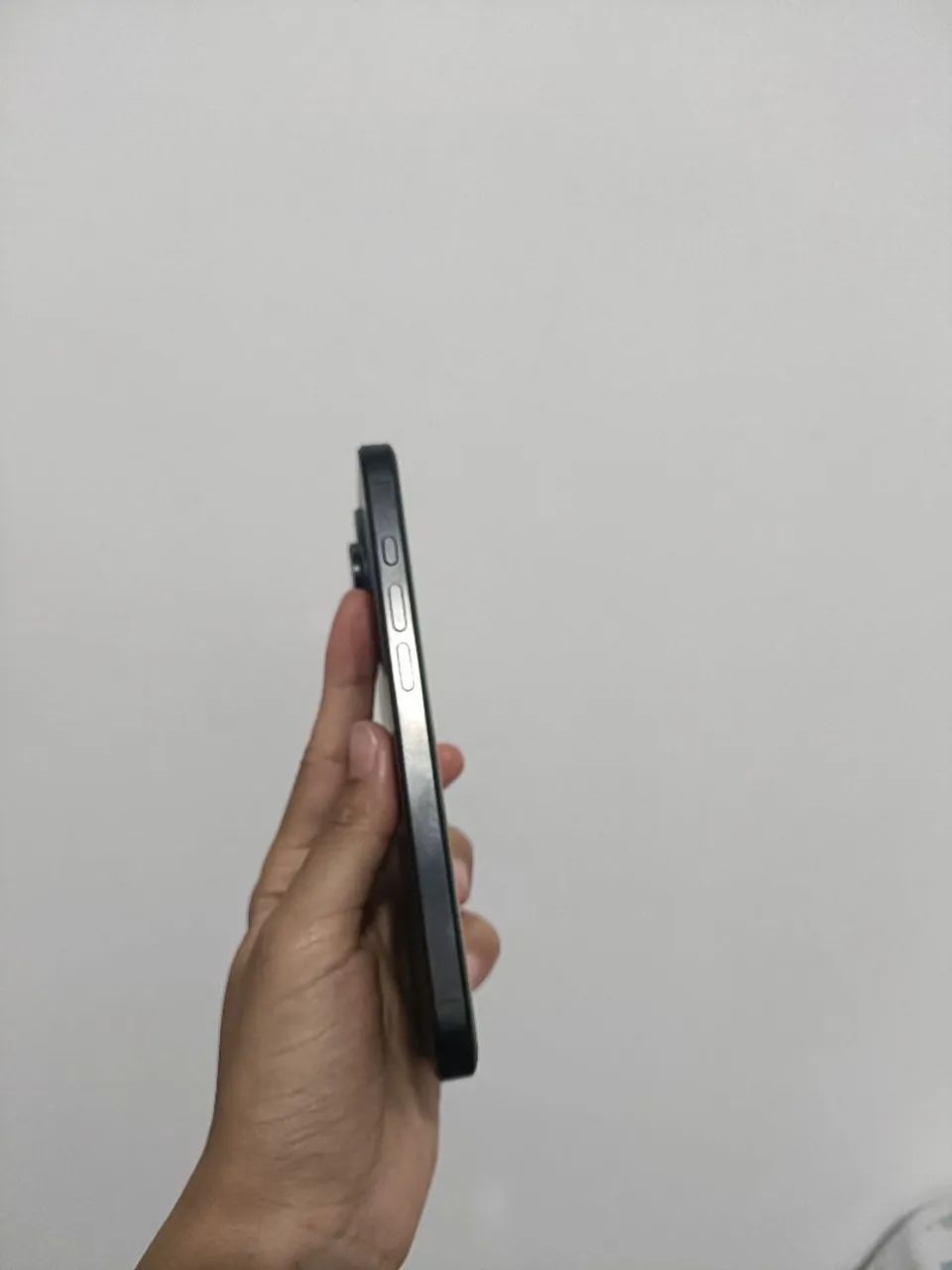 iPhone 16 Pro 128GB - Titânio preto - Foto 4