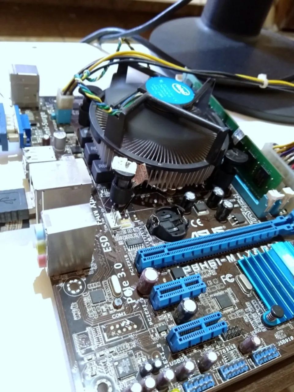 Kit Completo Placa-Mãe Processador e Memória - Ótimo Custo-Benefício - Foto 4