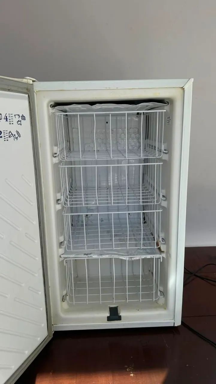 Vendo freezer Consul Compacto 100 litros, - Foto 4