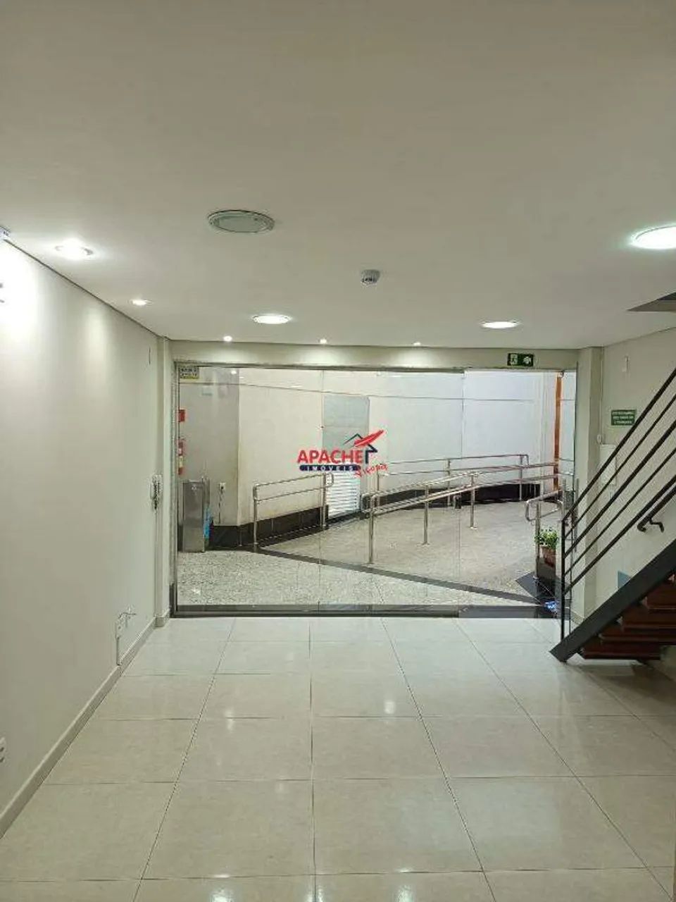 Sala Comercial para Aluguel no Centro de Viçosa/MG - Foto 4