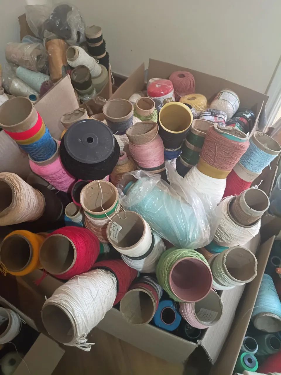 Lote de Linhas de Costuras  - Foto 2