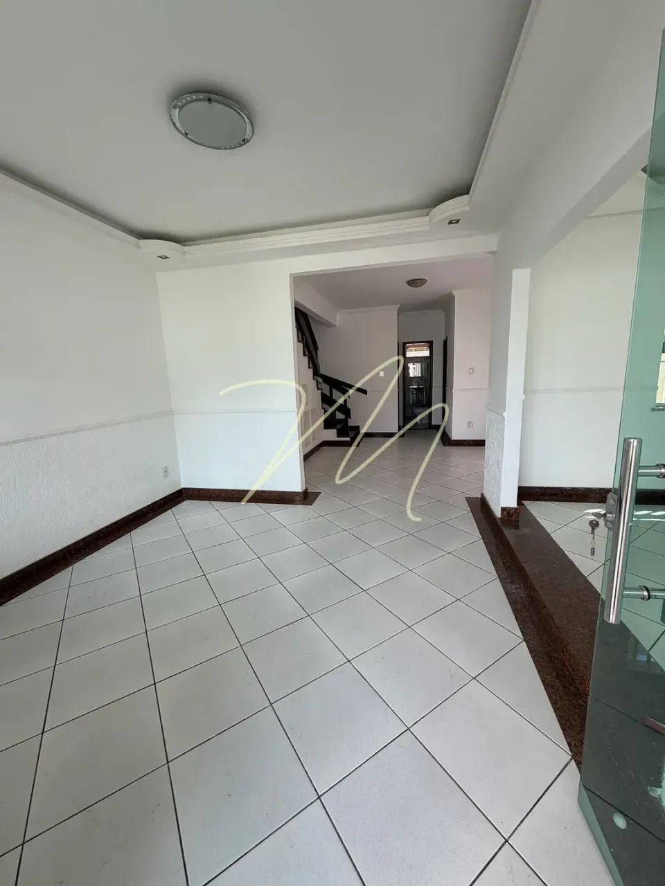 Casa duplex com 3 quartos e amplo espaço externo - Foto 3