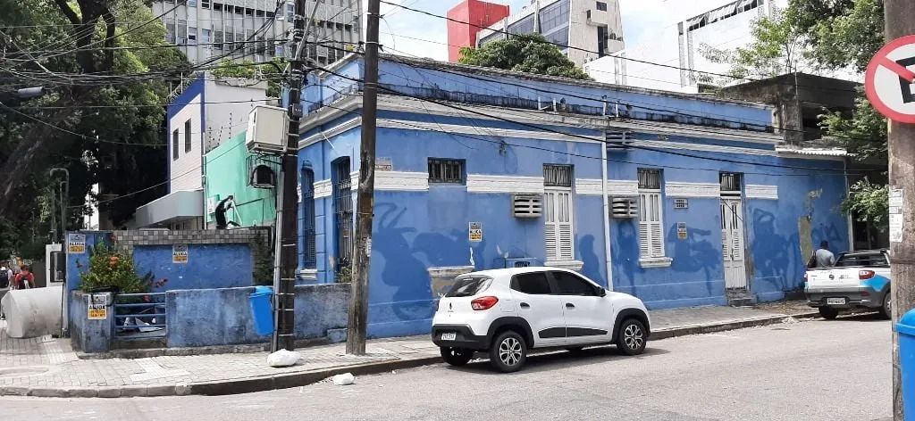 BOA VISTA - AV. VISCONDE DE SUASSUNA DE ESQUINA E GRADEADA