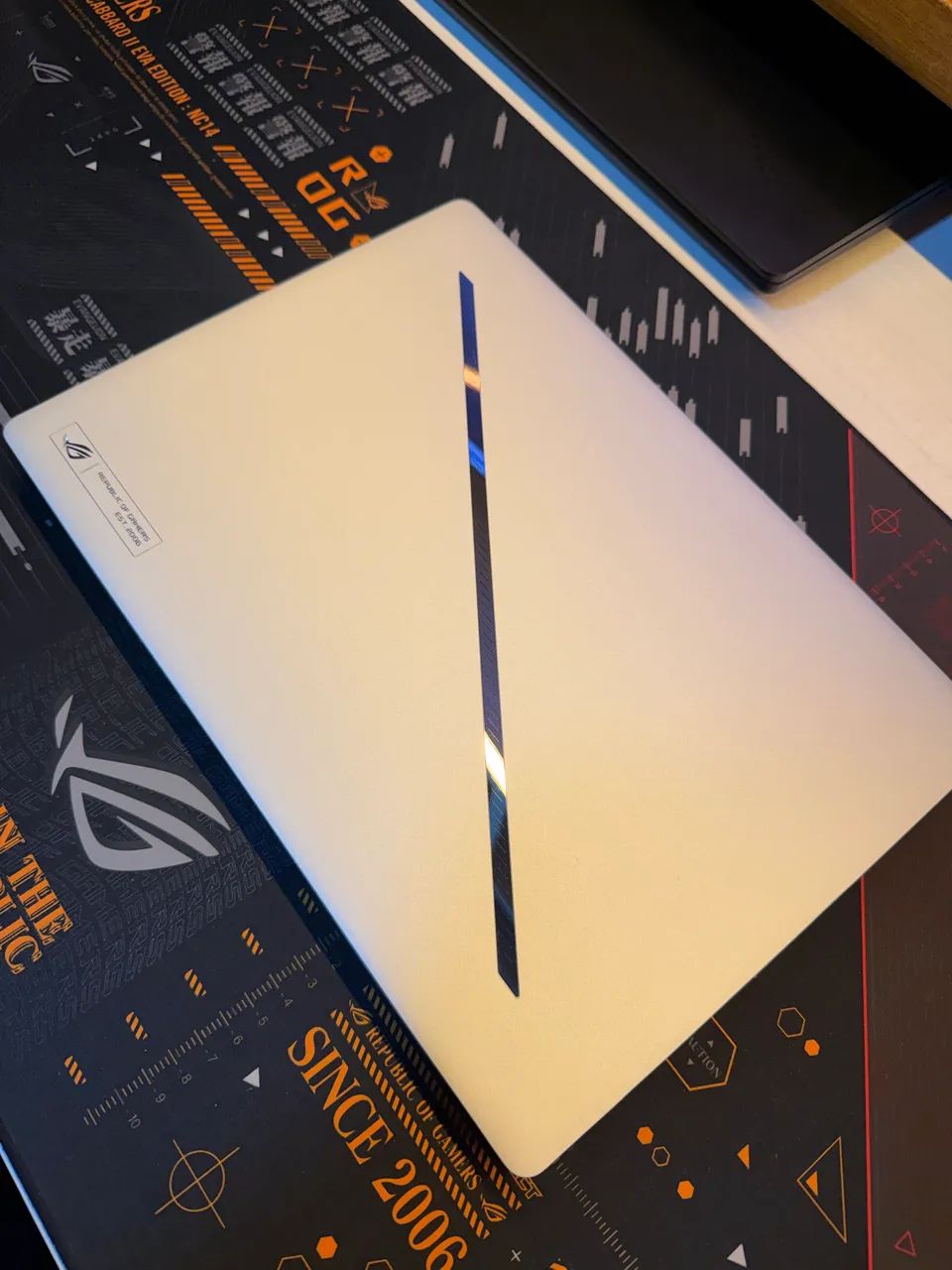 Zephyrus G14 2025 - Asus Rog Strix  - Foto 2