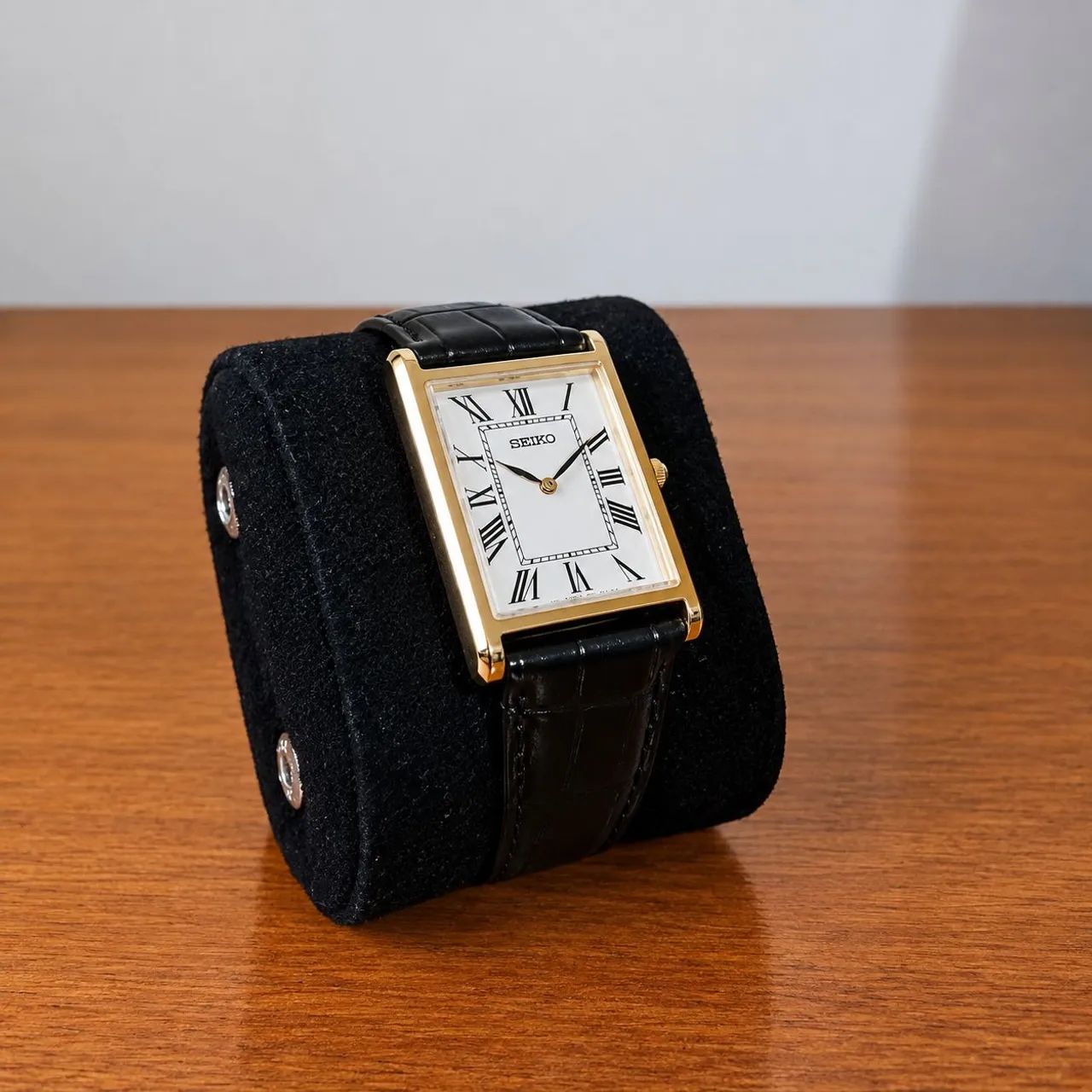 Seiko Classic Tank Ref: SWR104P1