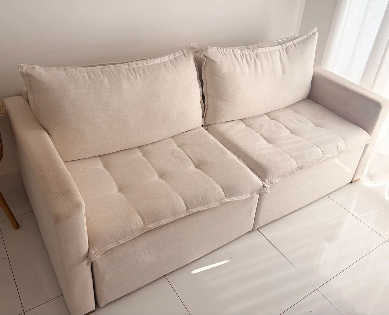 Sofá retrátil 3 lugares 2m cor creme