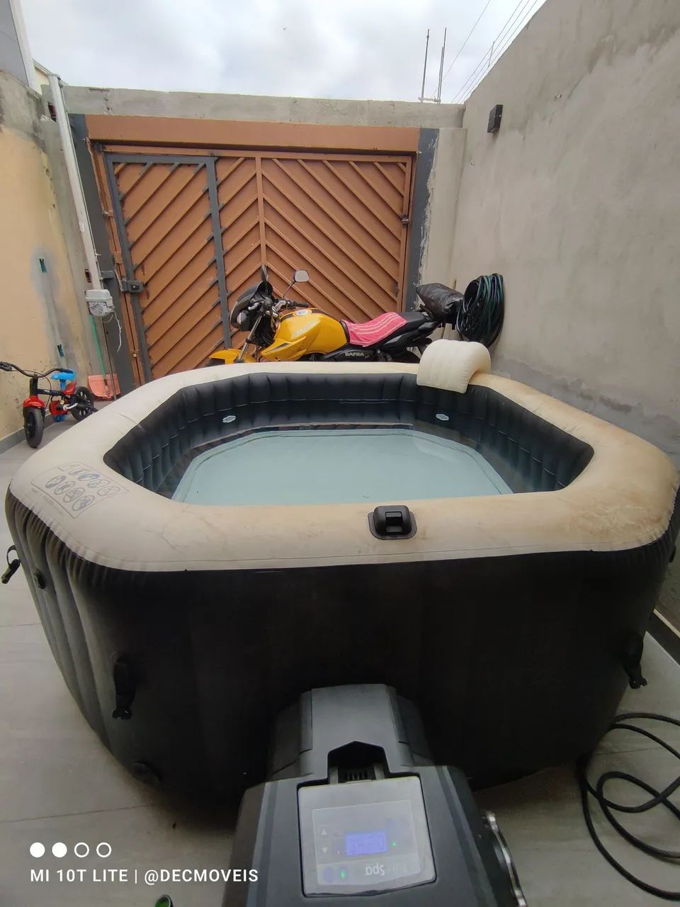 Spa hidromassagem Intex 795L
