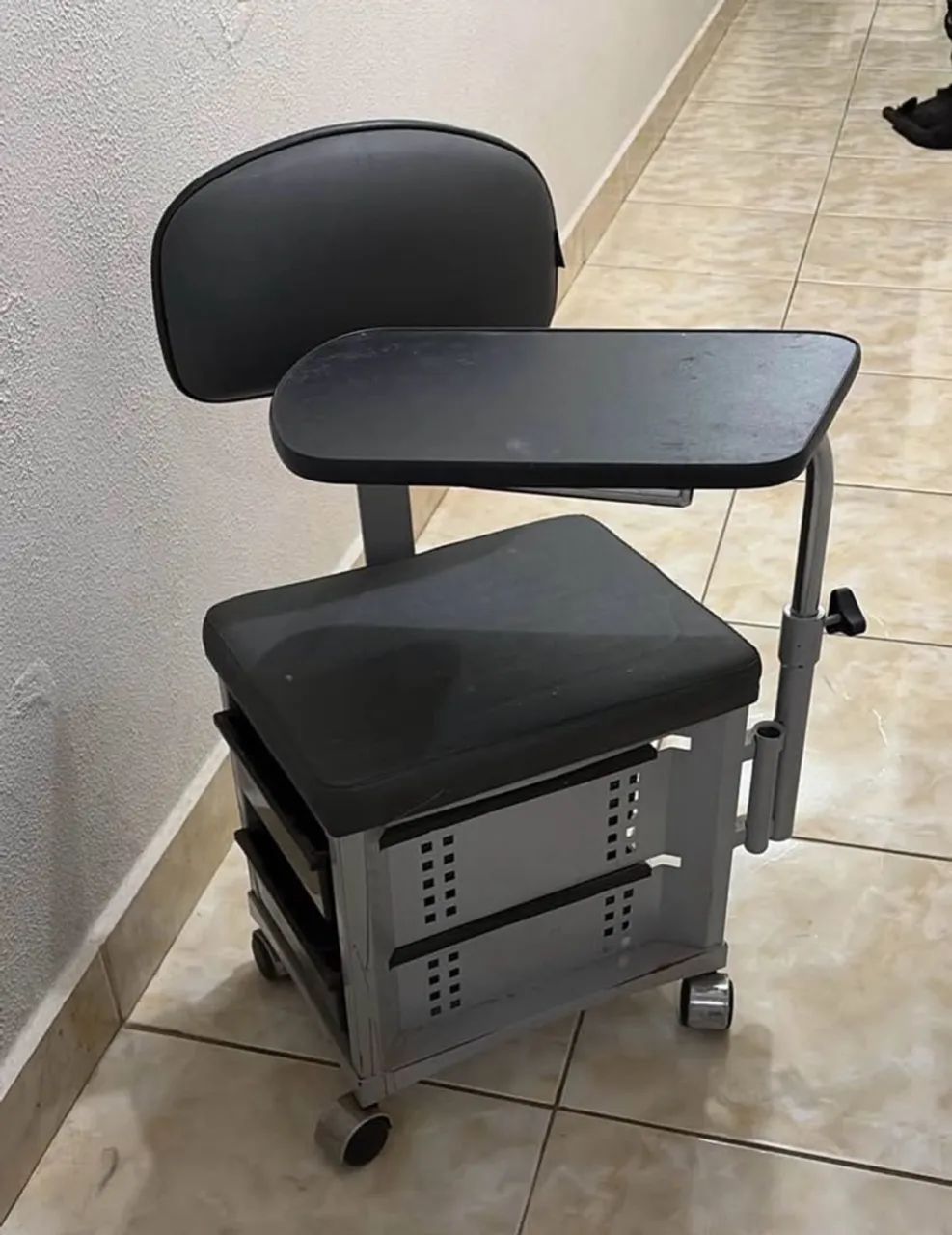 Cadeira manicure 
