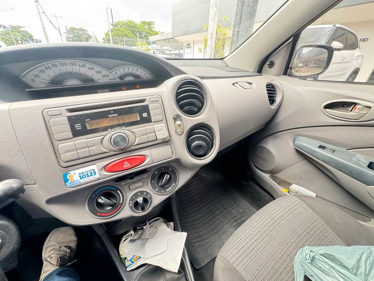 Toyota Etios ETIOS XS SEDAN1.5 FLEX 16V 4P MEC. 2013