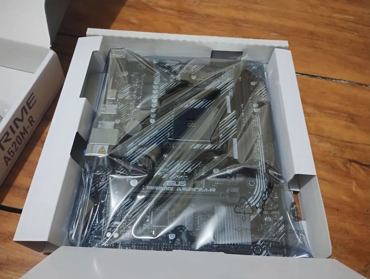 Placa mãe Asus prime a520-r nova - Foto 4