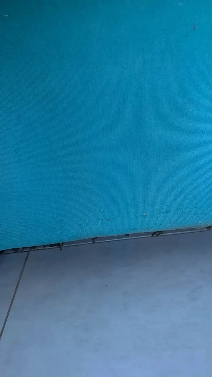 Sofá 3 Lugares Turquesa - Confortável e em Bom Estado - Foto 4