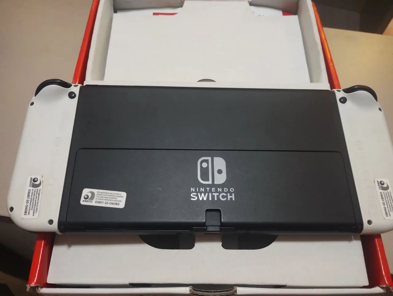 NINTENDO switch oled com caixa e película  - Foto 4