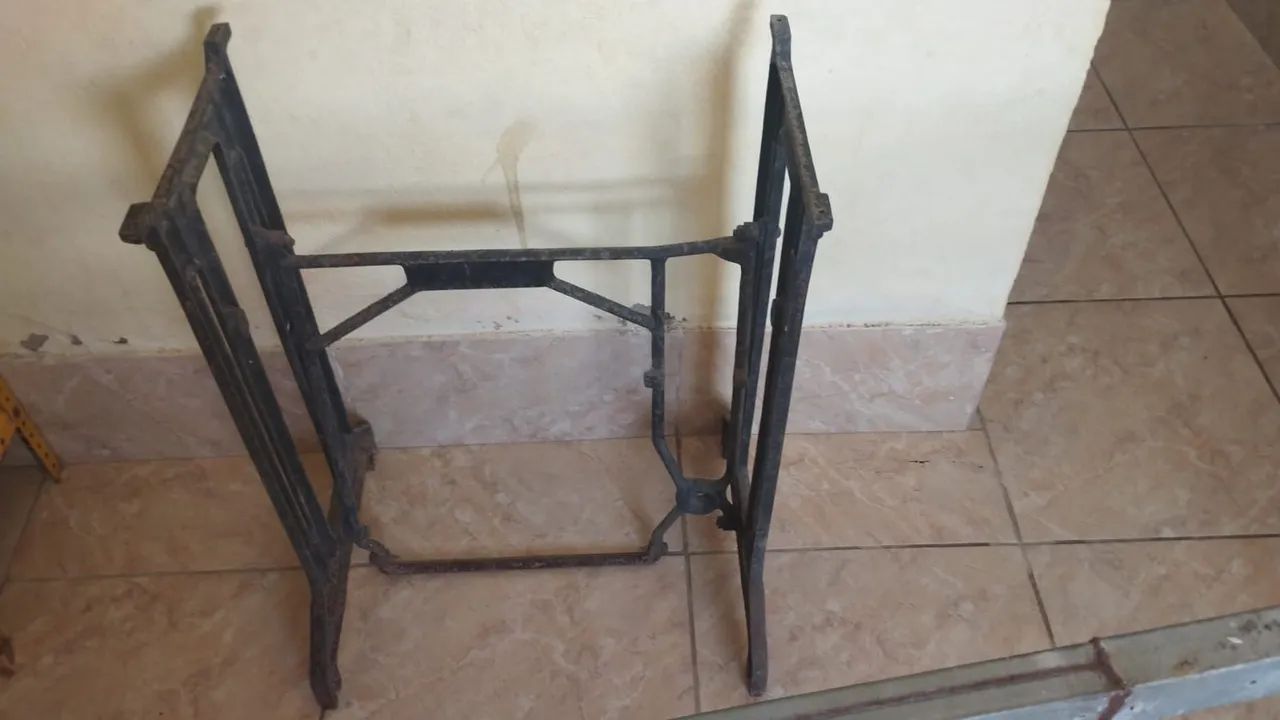 Pé de máquina 